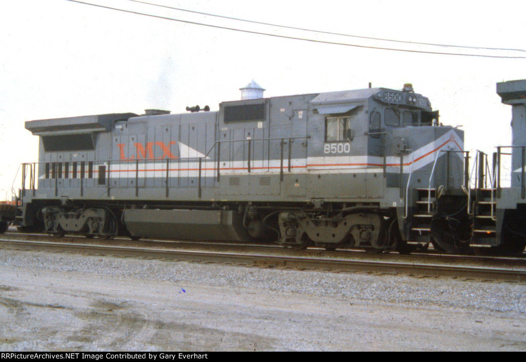 LMX B39-8E #8500 - Locomotive Management Leasing (GE)